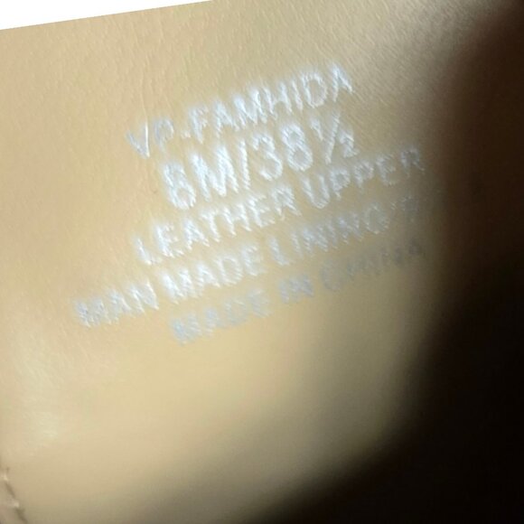 NWT VINCE CAMUTO ( 8M) FAMHIDA LEATHER Snake Skin Booties - Picture 10 of 10